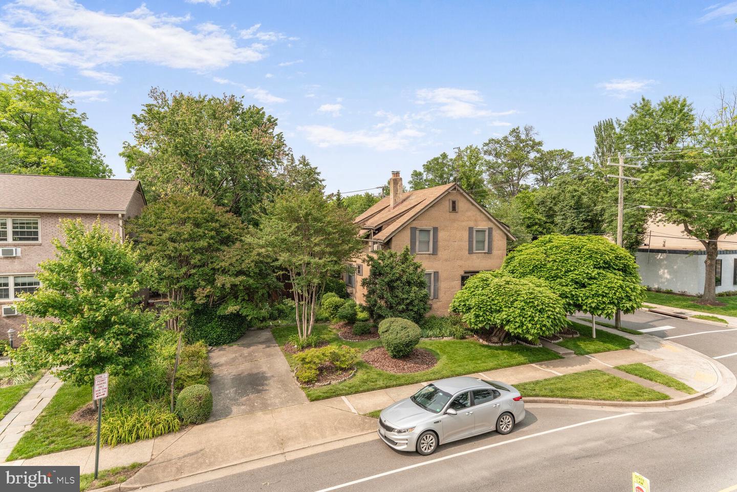 801 23RD ST S, ARLINGTON, Virginia 22202, 3 Bedrooms Bedrooms, ,1 BathroomBathrooms,Residential,For sale,801 23RD ST S,VAAR2058888 MLS # VAAR2058888
