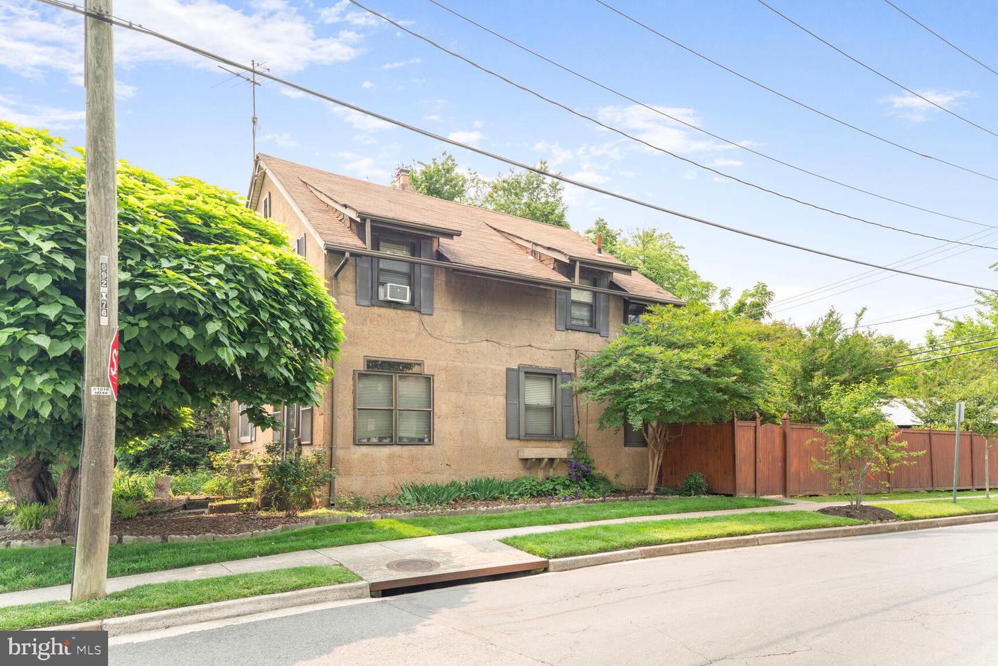 801 23RD ST S, ARLINGTON, Virginia 22202, 3 Bedrooms Bedrooms, ,1 BathroomBathrooms,Residential,For sale,801 23RD ST S,VAAR2058888 MLS # VAAR2058888