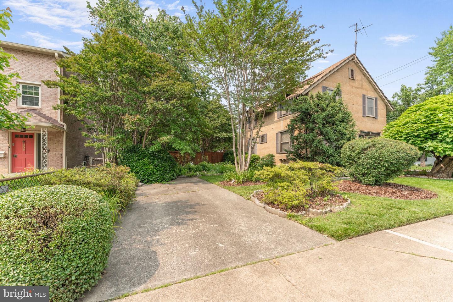 801 23RD ST S, ARLINGTON, Virginia 22202, 3 Bedrooms Bedrooms, ,1 BathroomBathrooms,Residential,For sale,801 23RD ST S,VAAR2058888 MLS # VAAR2058888