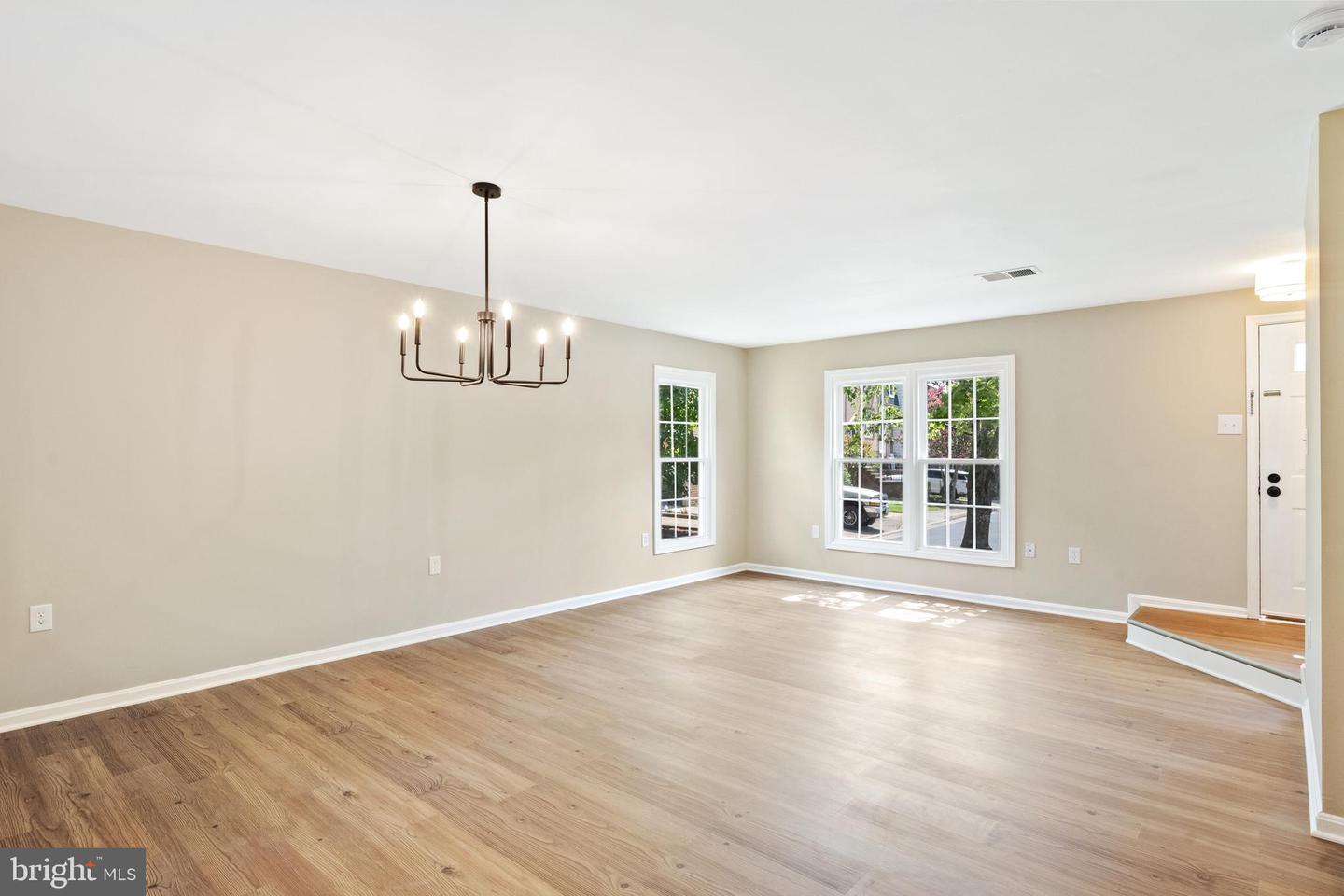 7422 BARBADOS LN, MANASSAS, Virginia 20109, 3 Bedrooms Bedrooms, ,2 BathroomsBathrooms,Residential,For sale,7422 BARBADOS LN,VAPW2096672 MLS # VAPW2096672