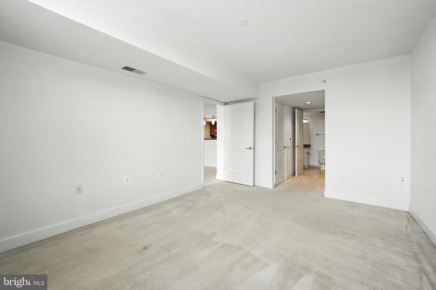 11800 SUNSET HILLS RD #818, RESTON, Virginia 20190, 1 Bedroom Bedrooms, ,1 BathroomBathrooms,Residential,For sale,11800 SUNSET HILLS RD #818,VAFX2248180 MLS # VAFX2248180