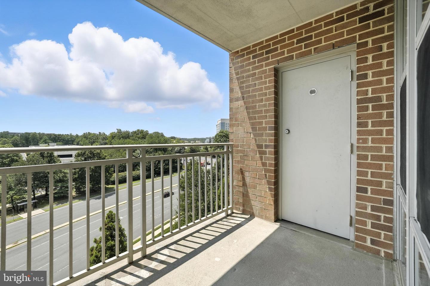 11800 SUNSET HILLS RD #818, RESTON, Virginia 20190, 1 Bedroom Bedrooms, ,1 BathroomBathrooms,Residential,For sale,11800 SUNSET HILLS RD #818,VAFX2248180 MLS # VAFX2248180
