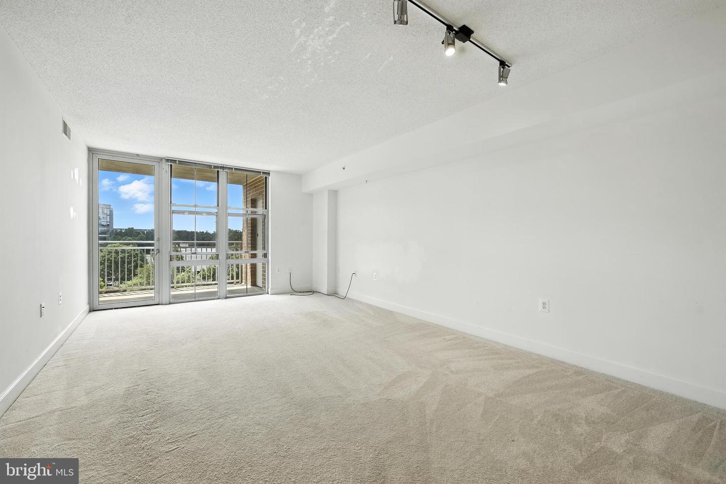 11800 SUNSET HILLS RD #818, RESTON, Virginia 20190, 1 Bedroom Bedrooms, ,1 BathroomBathrooms,Residential,For sale,11800 SUNSET HILLS RD #818,VAFX2248180 MLS # VAFX2248180