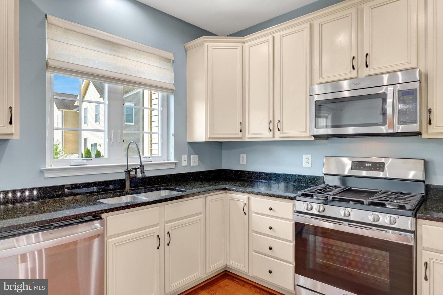 42796 SAN SEBASTIAN TER, CHANTILLY, Virginia 20152, 3 Bedrooms Bedrooms, ,3 BathroomsBathrooms,Residential,For sale,42796 SAN SEBASTIAN TER,VALO2099928 MLS # VALO2099928