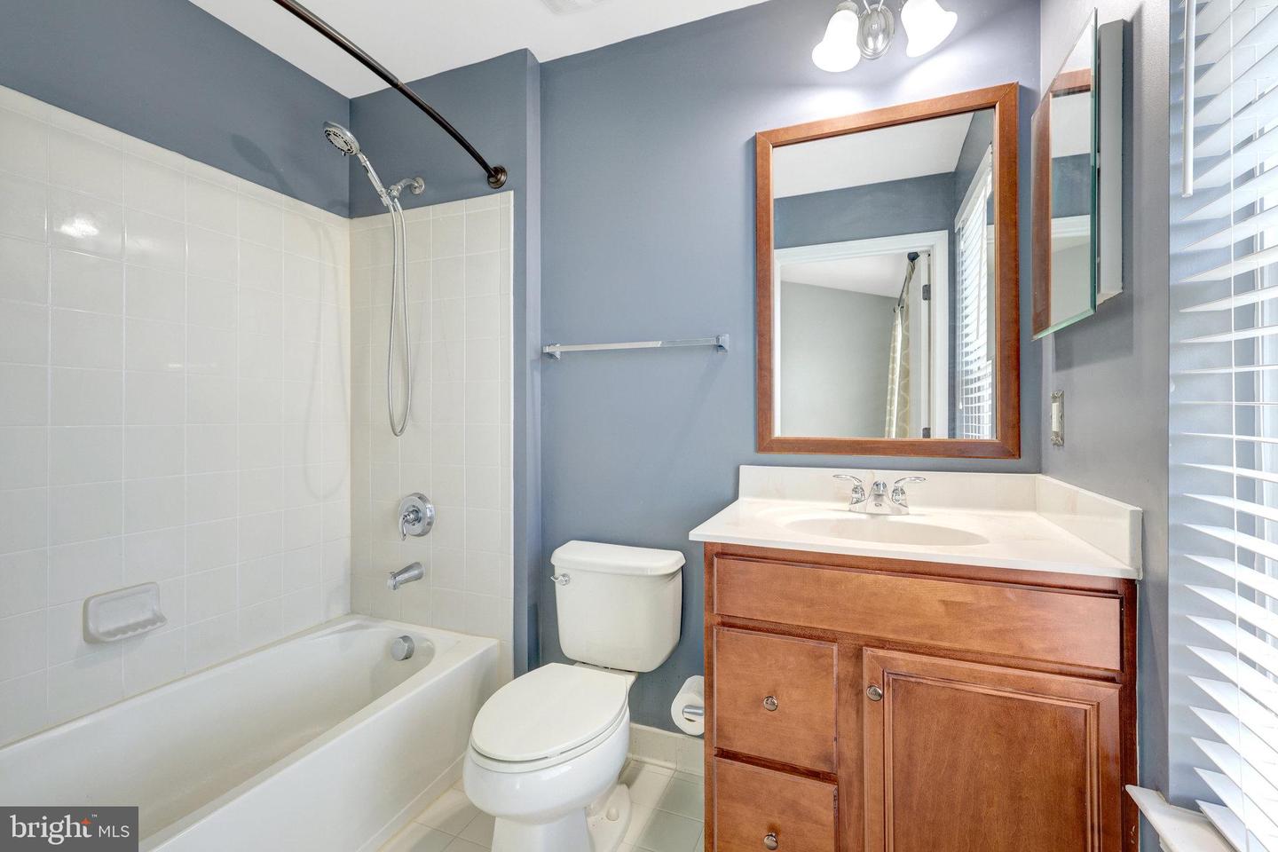 42796 SAN SEBASTIAN TER, CHANTILLY, Virginia 20152, 3 Bedrooms Bedrooms, ,3 BathroomsBathrooms,Residential,For sale,42796 SAN SEBASTIAN TER,VALO2099928 MLS # VALO2099928