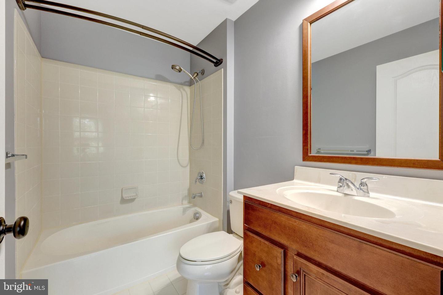 42796 SAN SEBASTIAN TER, CHANTILLY, Virginia 20152, 3 Bedrooms Bedrooms, ,3 BathroomsBathrooms,Residential,For sale,42796 SAN SEBASTIAN TER,VALO2099928 MLS # VALO2099928