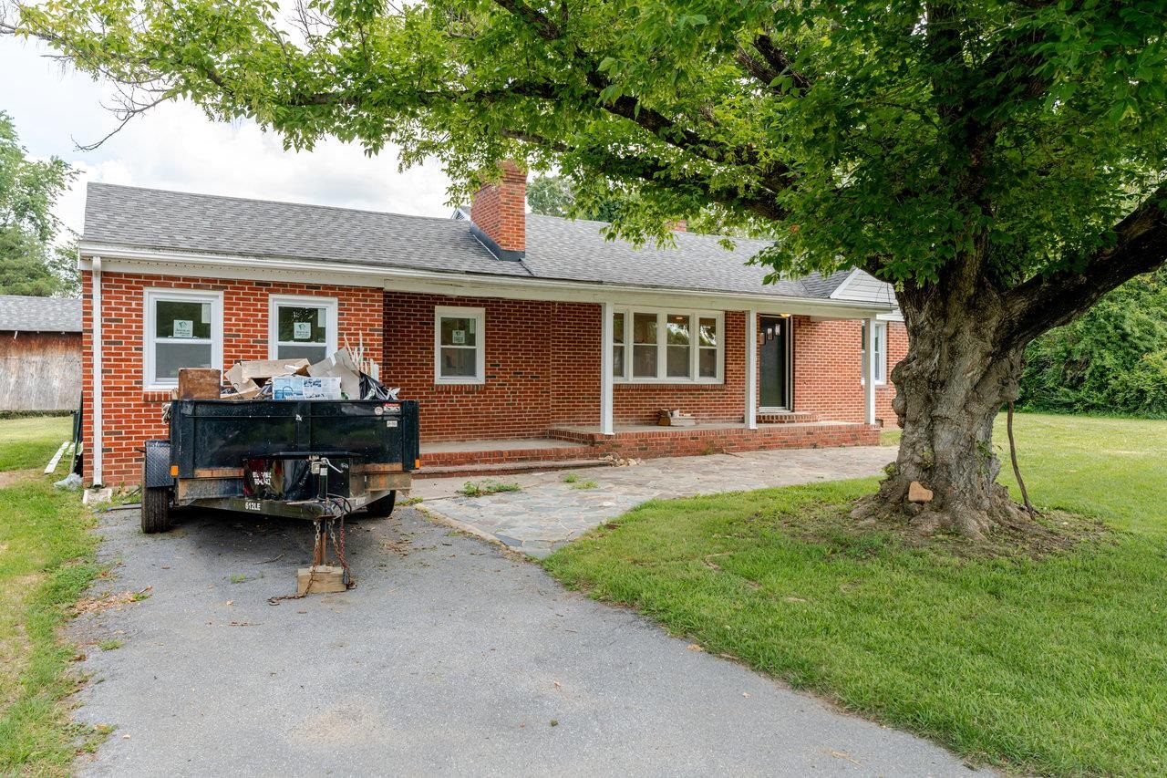11251 PORT REPUBLIC RD, PORT REPUBLIC, Virginia 24471, 3 Bedrooms Bedrooms, ,1 BathroomBathrooms,Residential,11251 PORT REPUBLIC RD,667347 MLS # 667347