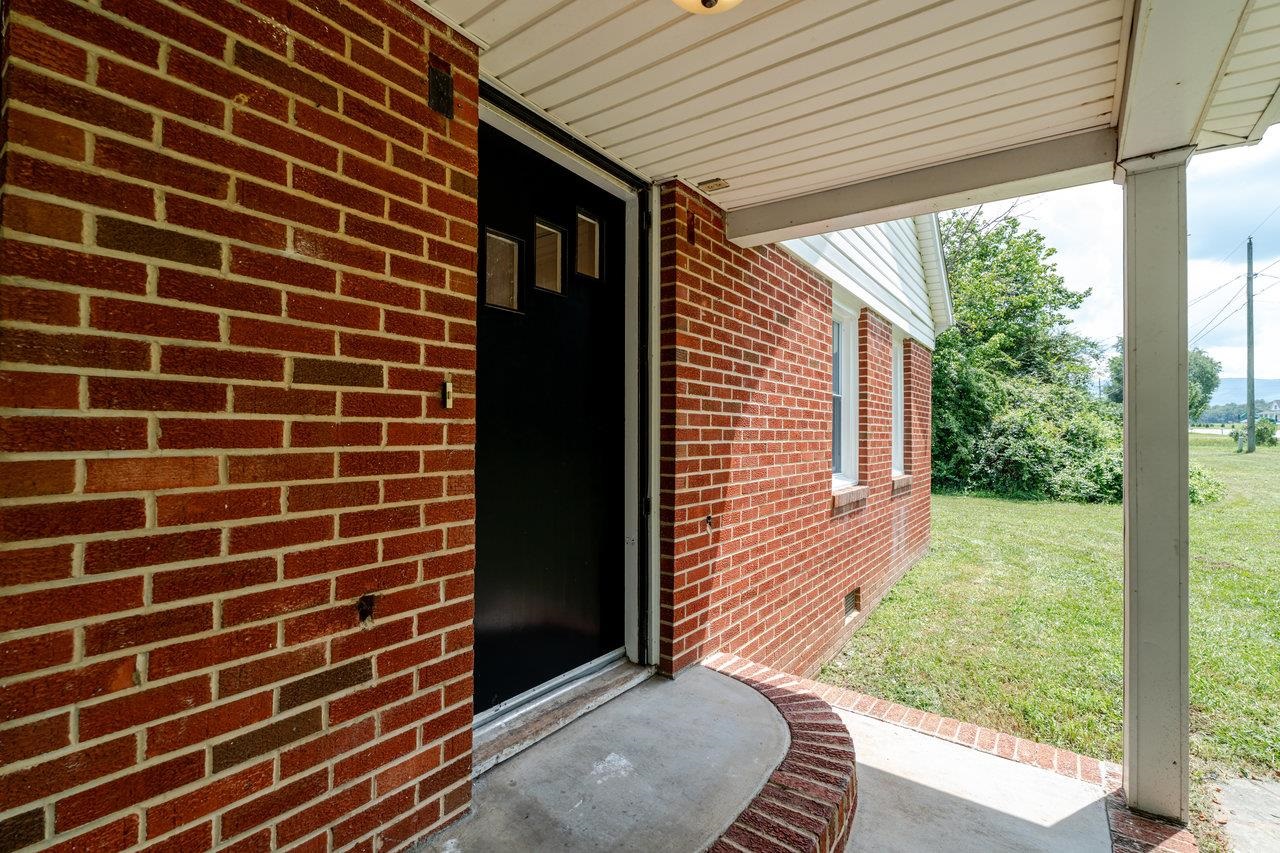 11251 PORT REPUBLIC RD, PORT REPUBLIC, Virginia 24471, 3 Bedrooms Bedrooms, ,1 BathroomBathrooms,Residential,11251 PORT REPUBLIC RD,667347 MLS # 667347