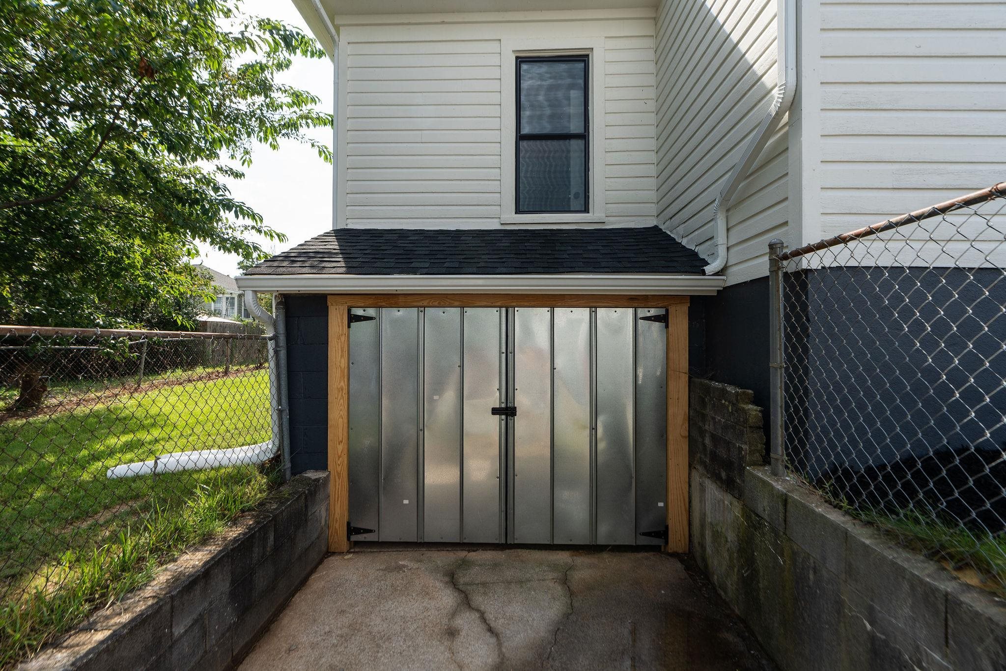 815 SUDBURY ST, STAUNTON, Virginia 24401, 3 Bedrooms Bedrooms, ,2 BathroomsBathrooms,Residential,815 SUDBURY ST,667358 MLS # 667358
