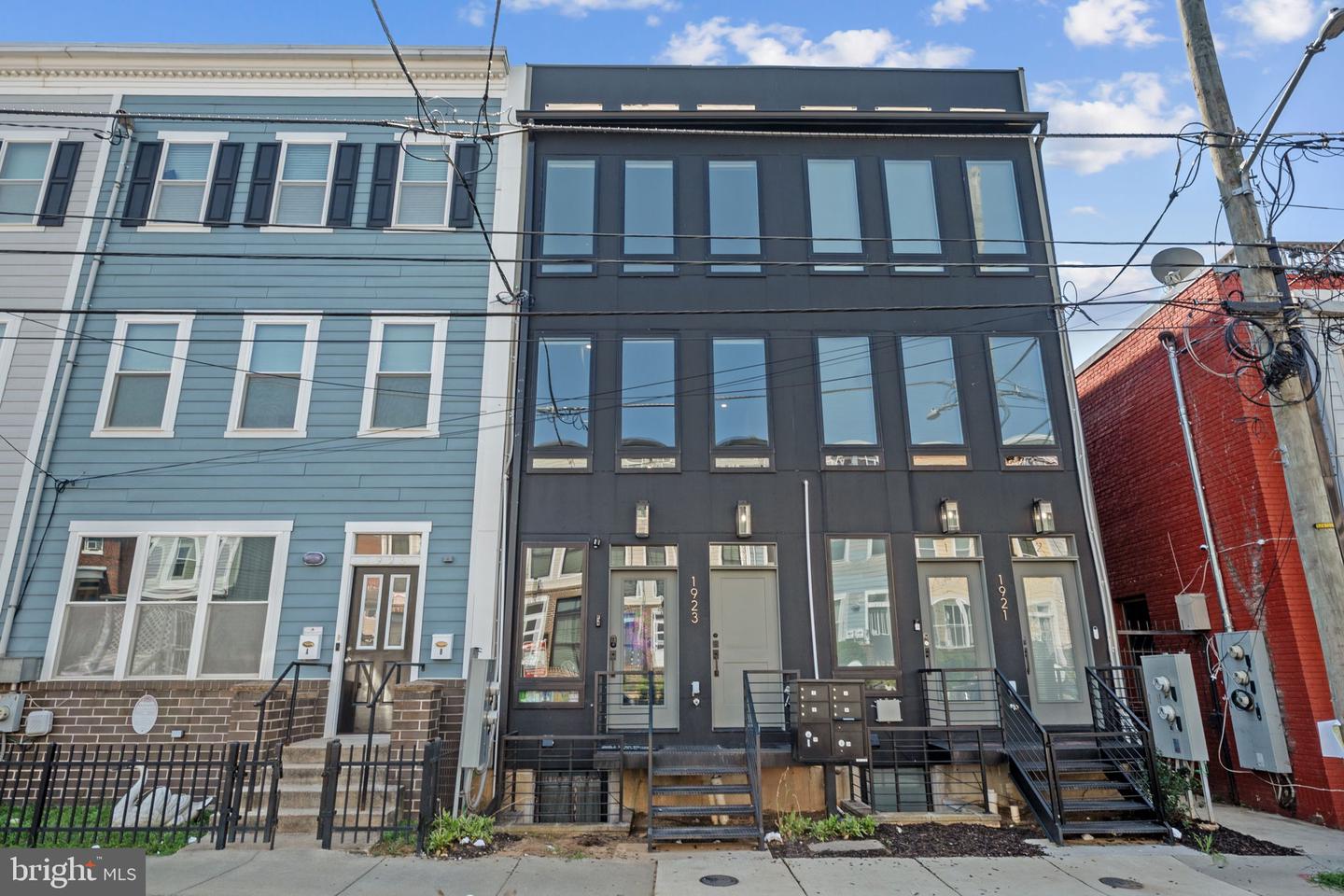 1923 CAPITOL AVE NE #2, WASHINGTON, District Of Columbia 20002, 3 Bedrooms Bedrooms, ,3 BathroomsBathrooms,Residential,For sale,1923 CAPITOL AVE NE #2,DCDC2207624 MLS # DCDC2207624