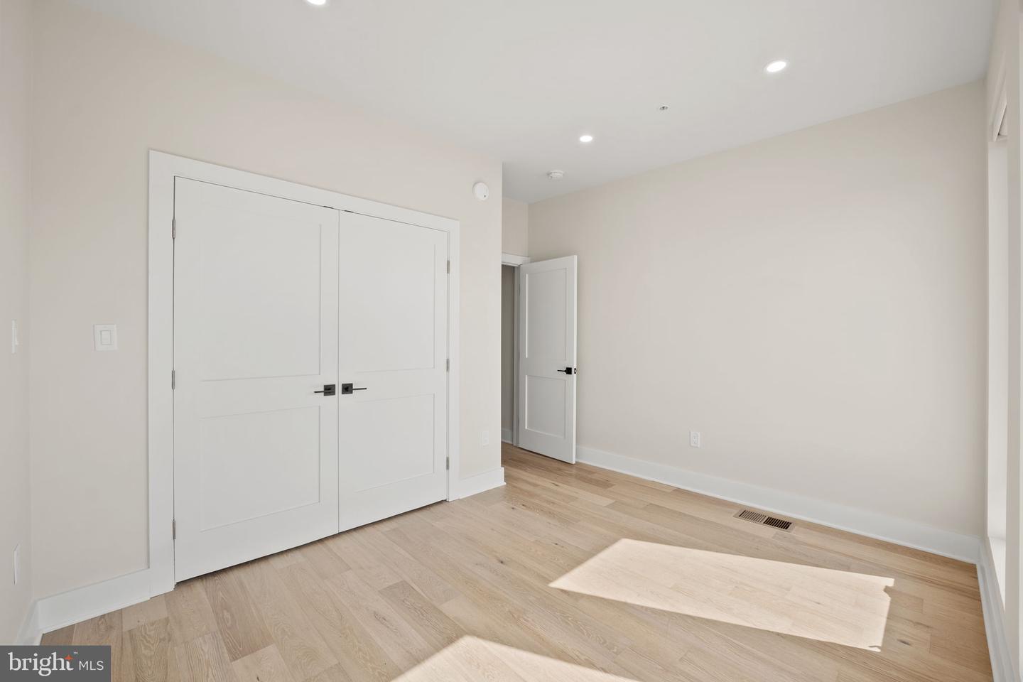 1923 CAPITOL AVE NE #2, WASHINGTON, District Of Columbia 20002, 3 Bedrooms Bedrooms, ,3 BathroomsBathrooms,Residential,For sale,1923 CAPITOL AVE NE #2,DCDC2207624 MLS # DCDC2207624