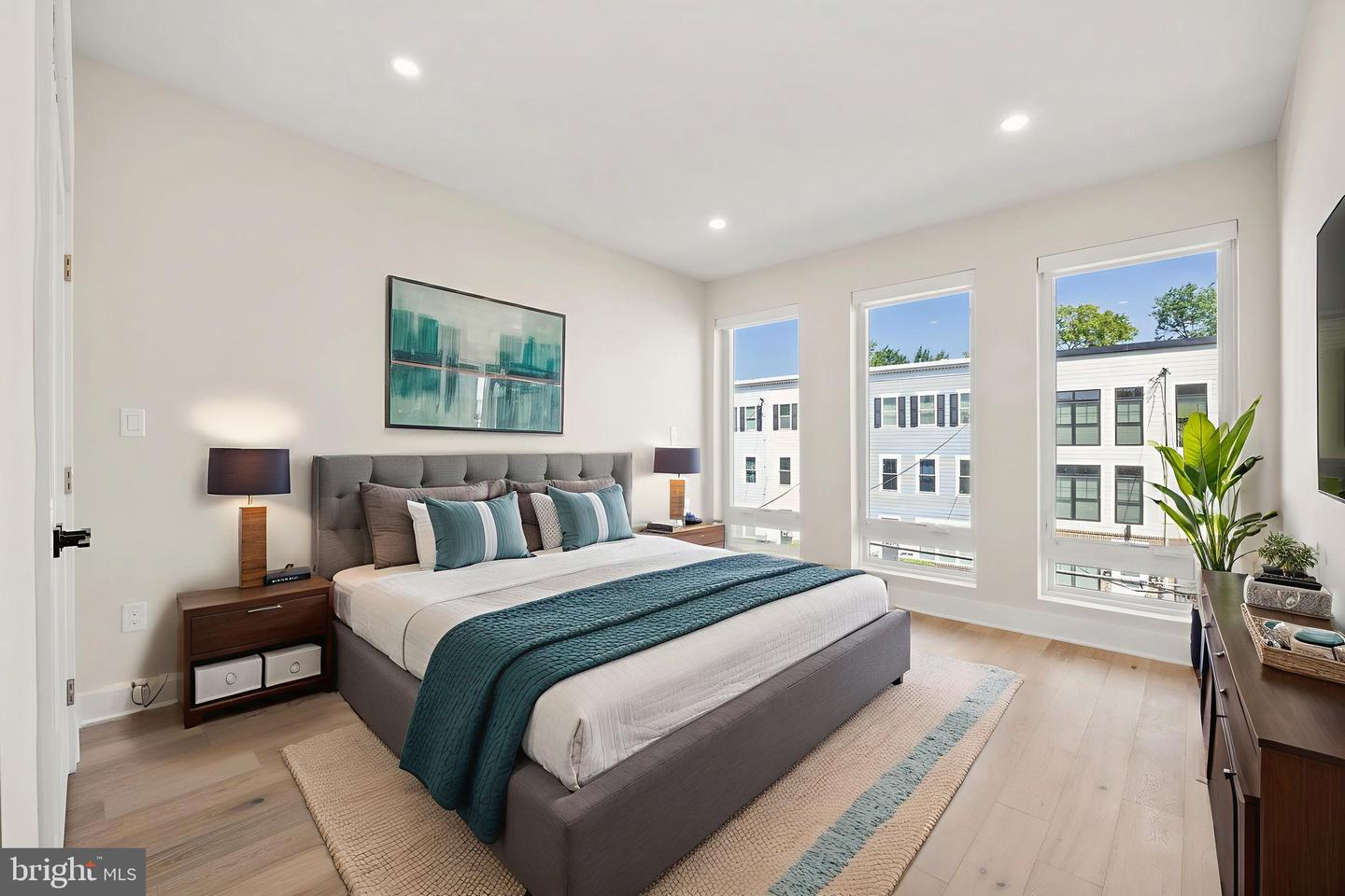 1923 CAPITOL AVE NE #2, WASHINGTON, District Of Columbia 20002, 3 Bedrooms Bedrooms, ,3 BathroomsBathrooms,Residential,For sale,1923 CAPITOL AVE NE #2,DCDC2207624 MLS # DCDC2207624