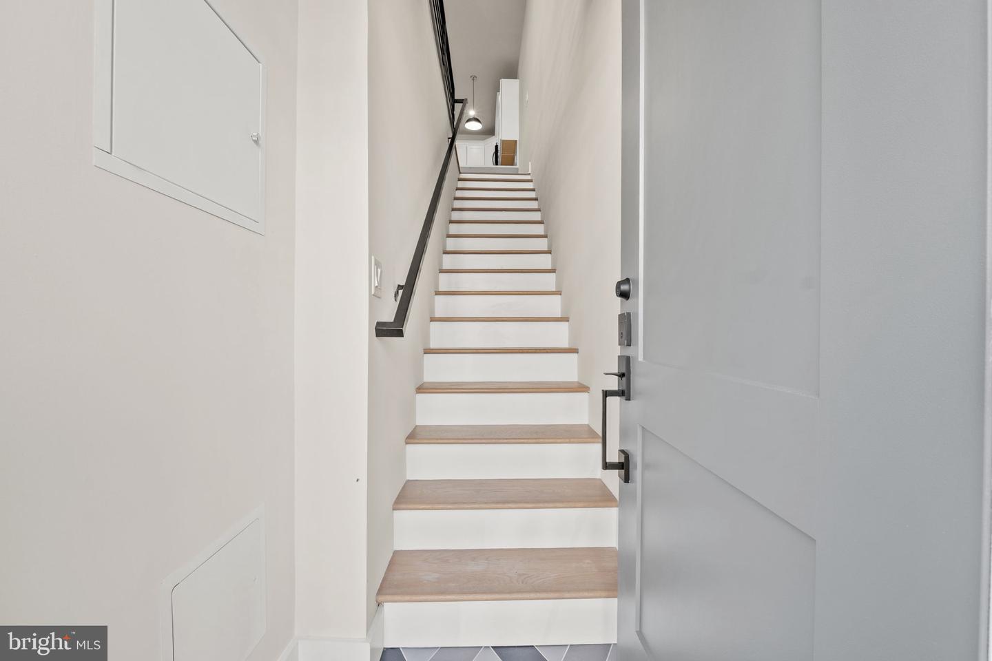 1923 CAPITOL AVE NE #2, WASHINGTON, District Of Columbia 20002, 3 Bedrooms Bedrooms, ,3 BathroomsBathrooms,Residential,For sale,1923 CAPITOL AVE NE #2,DCDC2207624 MLS # DCDC2207624