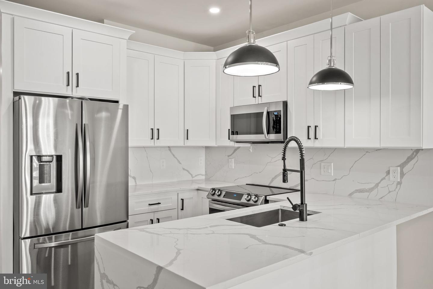 1923 CAPITOL AVE NE #2, WASHINGTON, District Of Columbia 20002, 3 Bedrooms Bedrooms, ,3 BathroomsBathrooms,Residential,For sale,1923 CAPITOL AVE NE #2,DCDC2207624 MLS # DCDC2207624