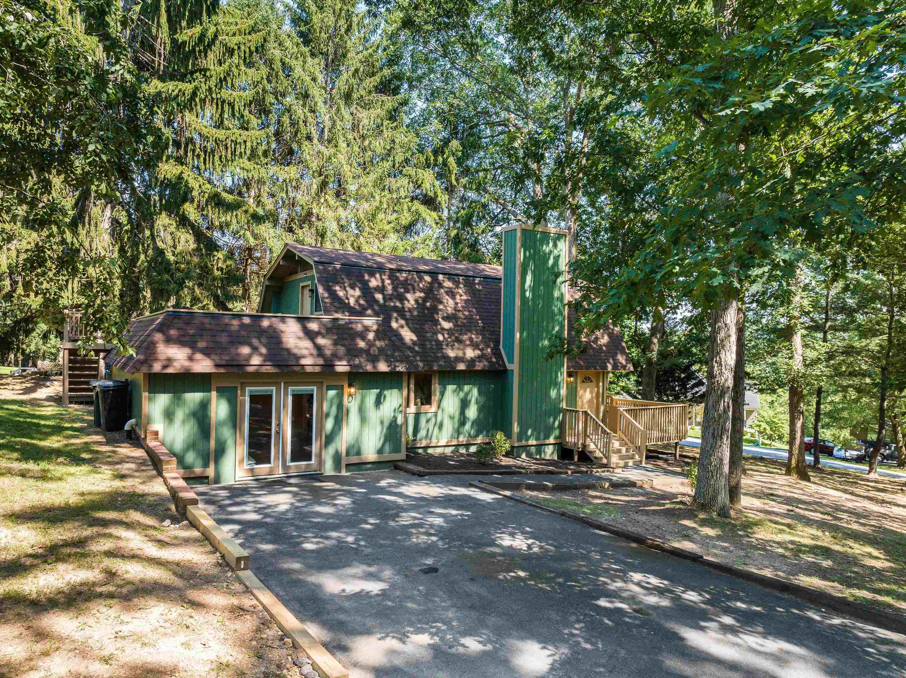 1866 HAWKSBILL RD, MCGAHEYSVILLE, Virginia 22840, 5 Bedrooms Bedrooms, ,3 BathroomsBathrooms,Residential,1866 HAWKSBILL RD,667367 MLS # 667367