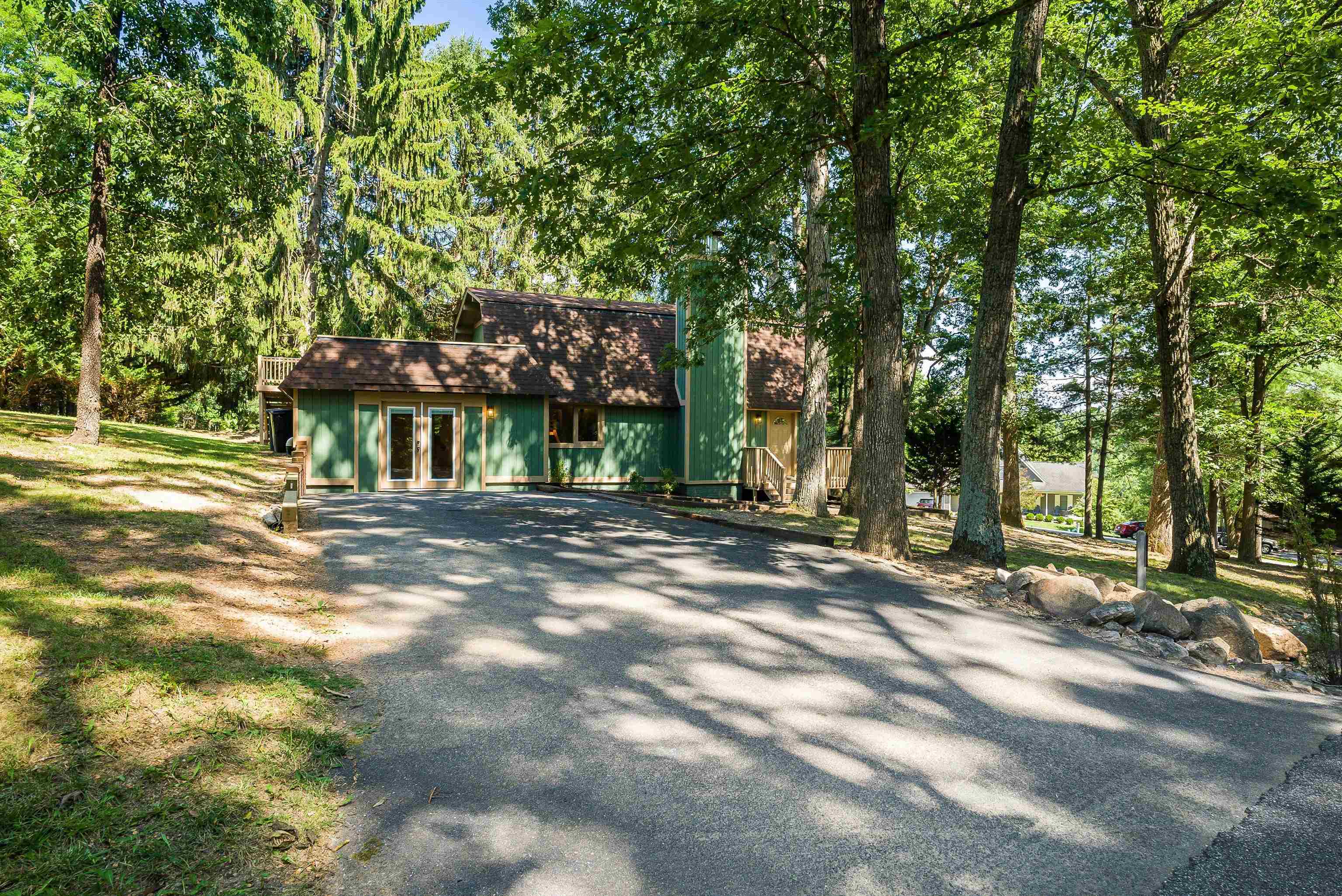 1866 HAWKSBILL RD, MCGAHEYSVILLE, Virginia 22840, 5 Bedrooms Bedrooms, ,3 BathroomsBathrooms,Residential,1866 HAWKSBILL RD,667367 MLS # 667367