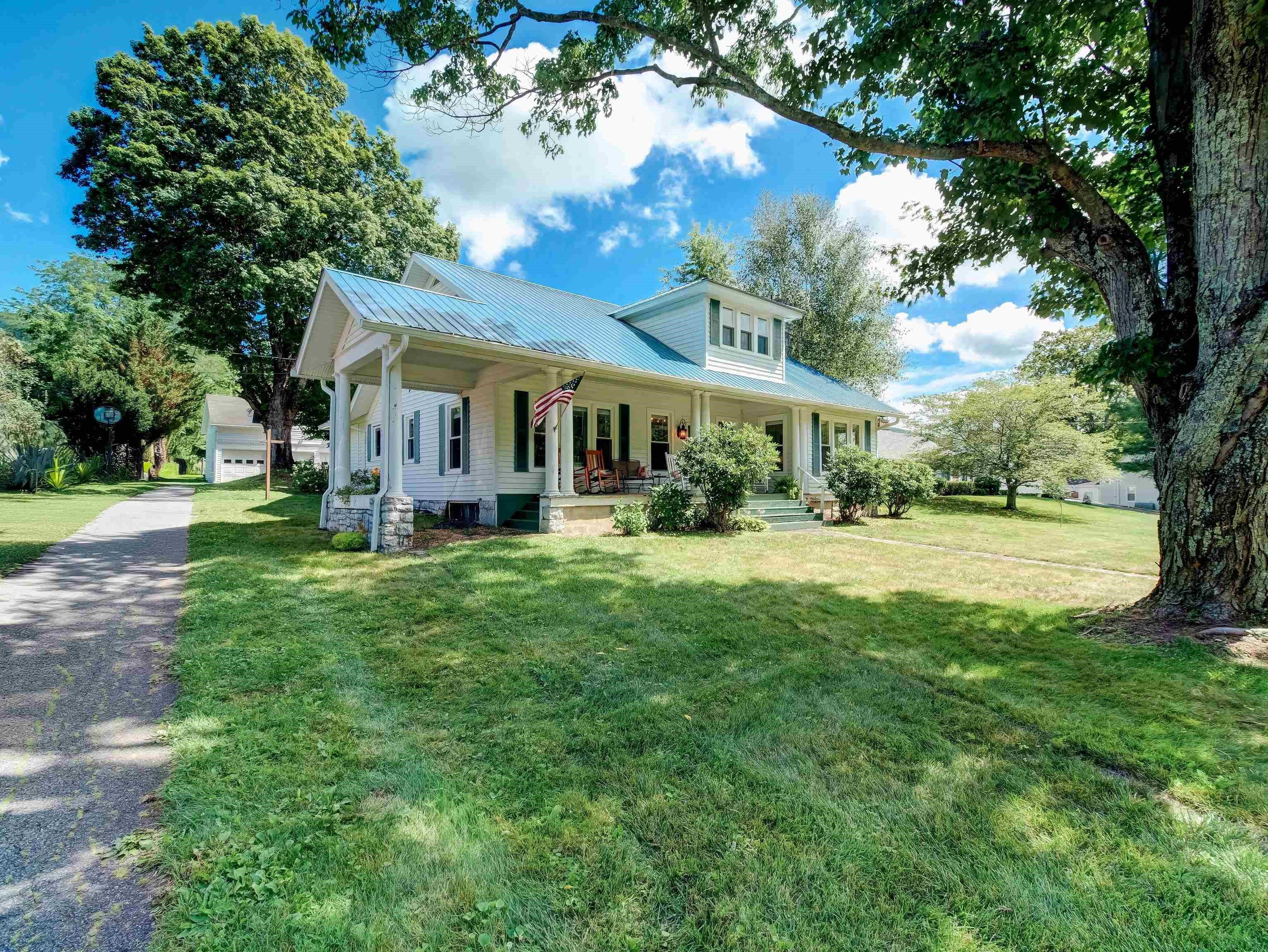 5446 SAM SNEAD HWY, HOT SPRINGS, Virginia 24445, 5 Bedrooms Bedrooms, ,3 BathroomsBathrooms,Residential,5446 SAM SNEAD HWY,667369 MLS # 667369