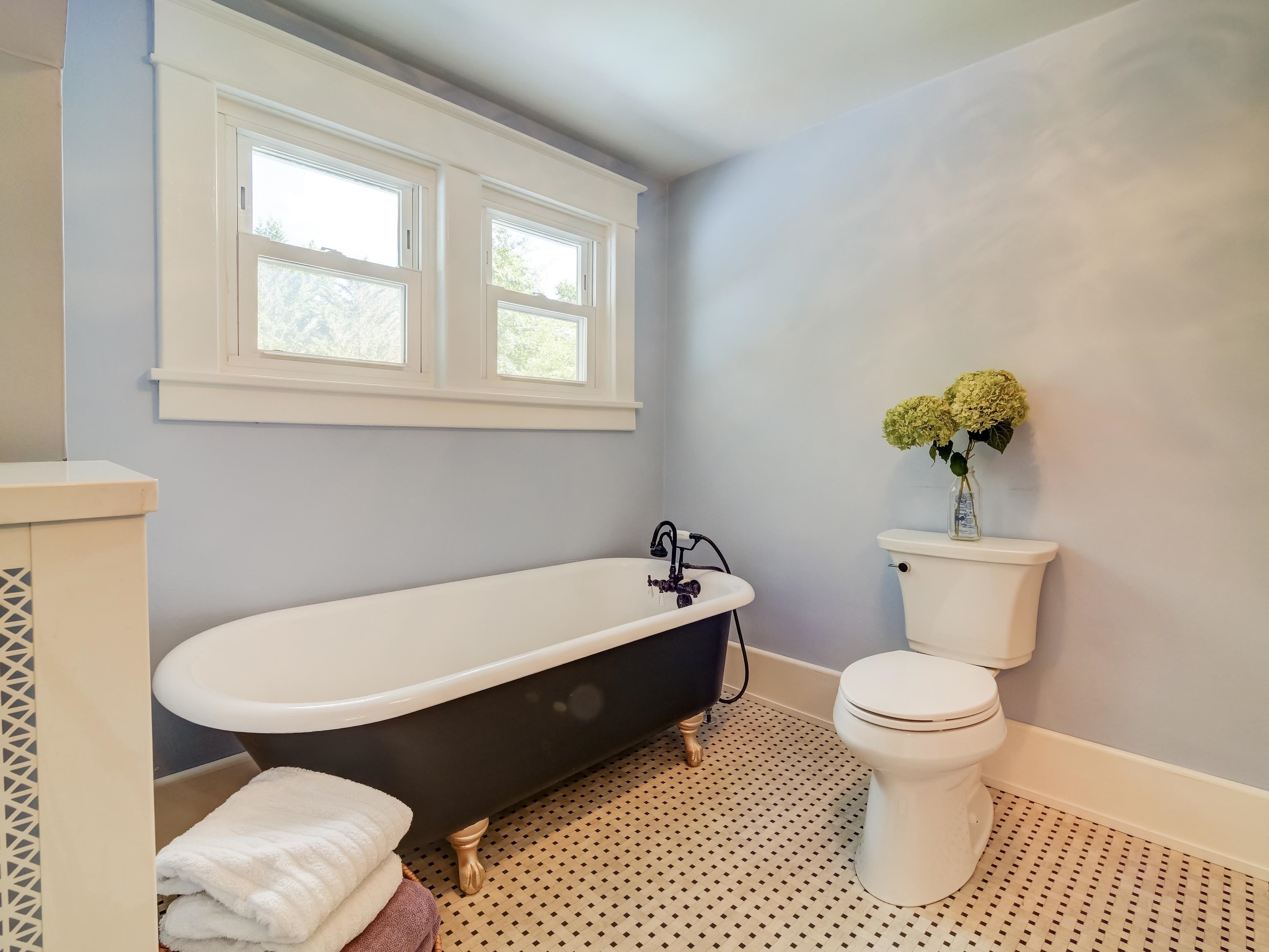 5446 SAM SNEAD HWY, HOT SPRINGS, Virginia 24445, 5 Bedrooms Bedrooms, ,3 BathroomsBathrooms,Residential,5446 SAM SNEAD HWY,667369 MLS # 667369