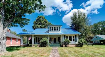 5446 SAM SNEAD HWY, HOT SPRINGS, Virginia 24445, 5 Bedrooms Bedrooms, ,3 BathroomsBathrooms,Residential,5446 SAM SNEAD HWY,667369 MLS # 667369