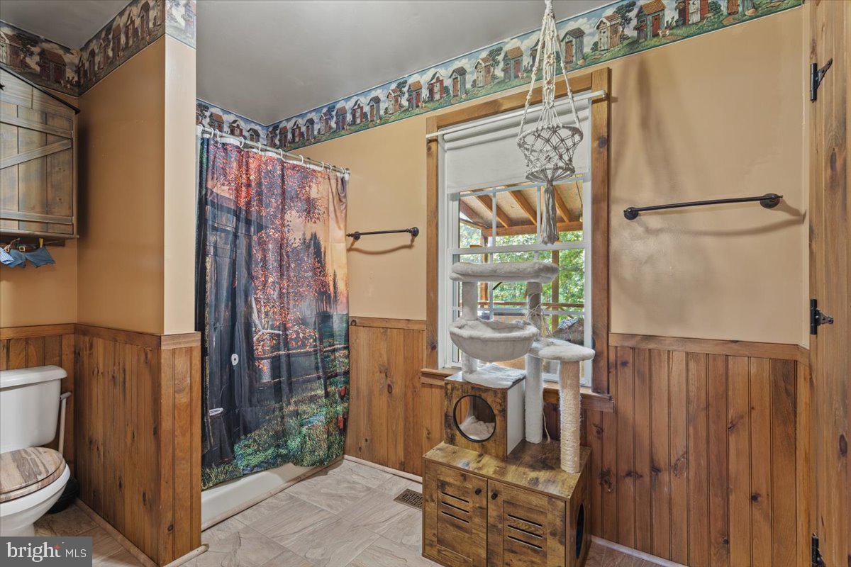 18299 RAGTOP RD, JEFFERSONTON, Virginia 22724, 4 Bedrooms Bedrooms, ,3 BathroomsBathrooms,Residential,For sale,18299 RAGTOP RD,VACU2010928 MLS # VACU2010928