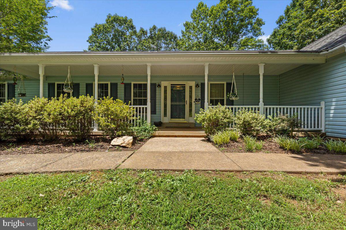 18299 RAGTOP RD, JEFFERSONTON, Virginia 22724, 4 Bedrooms Bedrooms, ,3 BathroomsBathrooms,Residential,For sale,18299 RAGTOP RD,VACU2010928 MLS # VACU2010928
