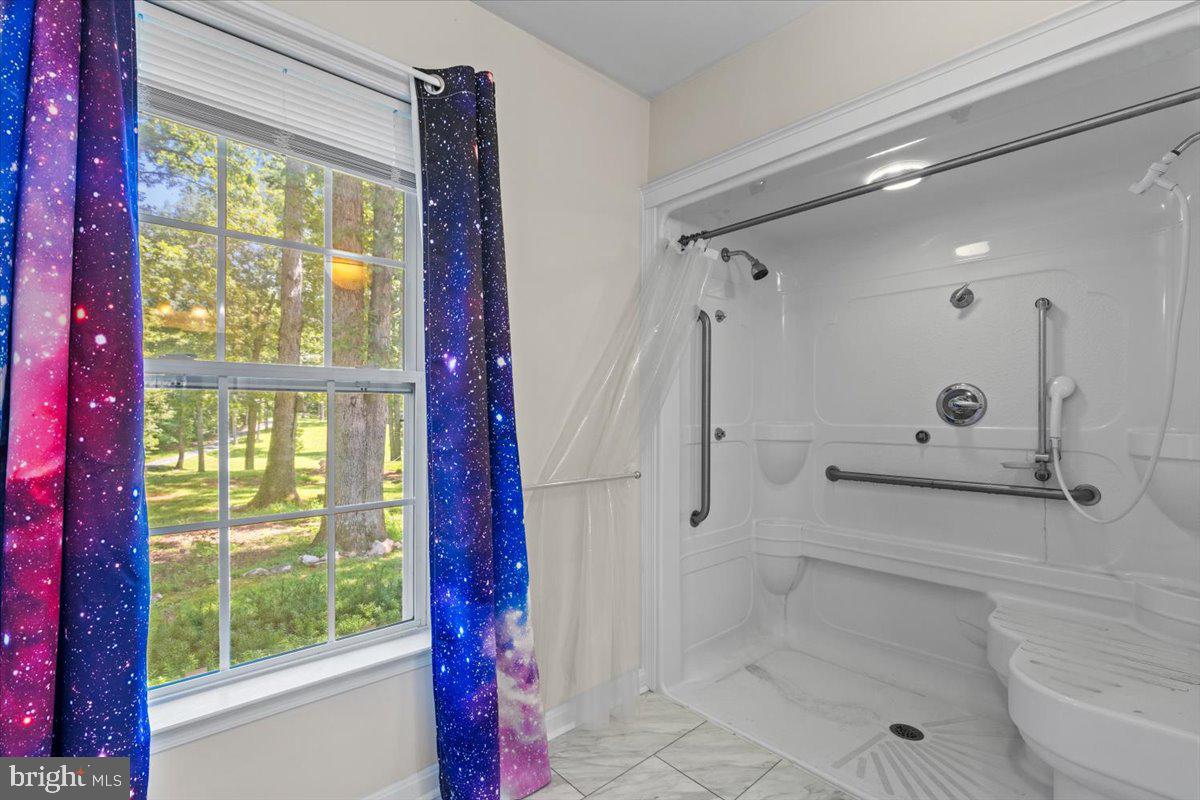 18299 RAGTOP RD, JEFFERSONTON, Virginia 22724, 4 Bedrooms Bedrooms, ,3 BathroomsBathrooms,Residential,For sale,18299 RAGTOP RD,VACU2010928 MLS # VACU2010928