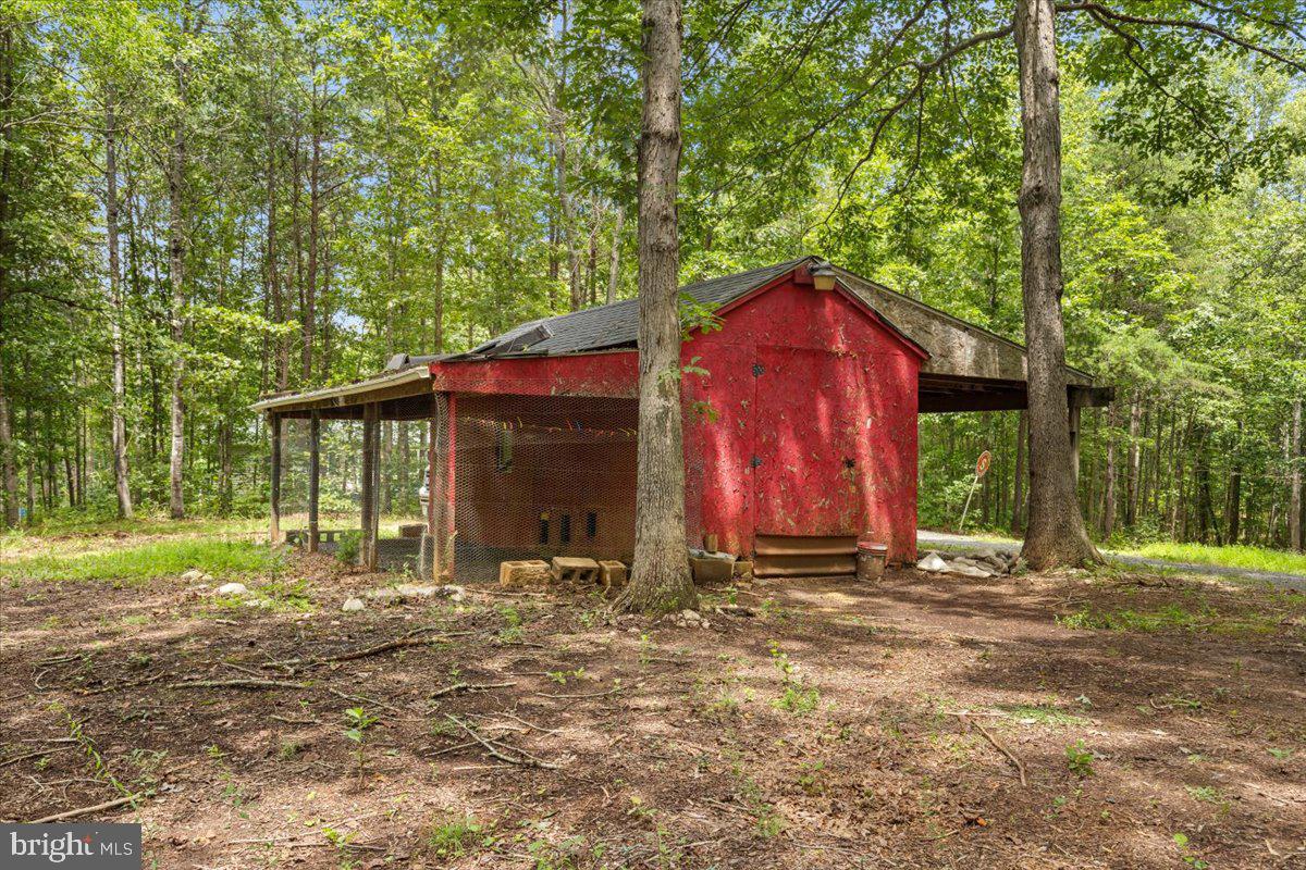 18299 RAGTOP RD, JEFFERSONTON, Virginia 22724, 4 Bedrooms Bedrooms, ,3 BathroomsBathrooms,Residential,For sale,18299 RAGTOP RD,VACU2010928 MLS # VACU2010928
