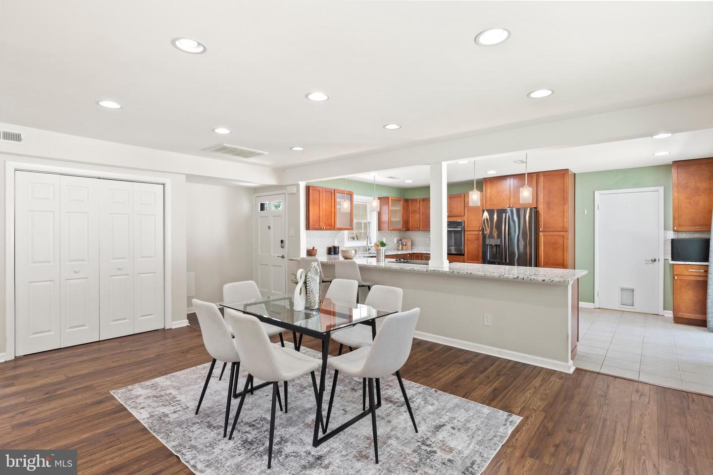 7219 WICKFORD DR, ALEXANDRIA, Virginia 22315, 3 Bedrooms Bedrooms, ,2 BathroomsBathrooms,Residential,For sale,7219 WICKFORD DR,VAFX2252978 MLS # VAFX2252978