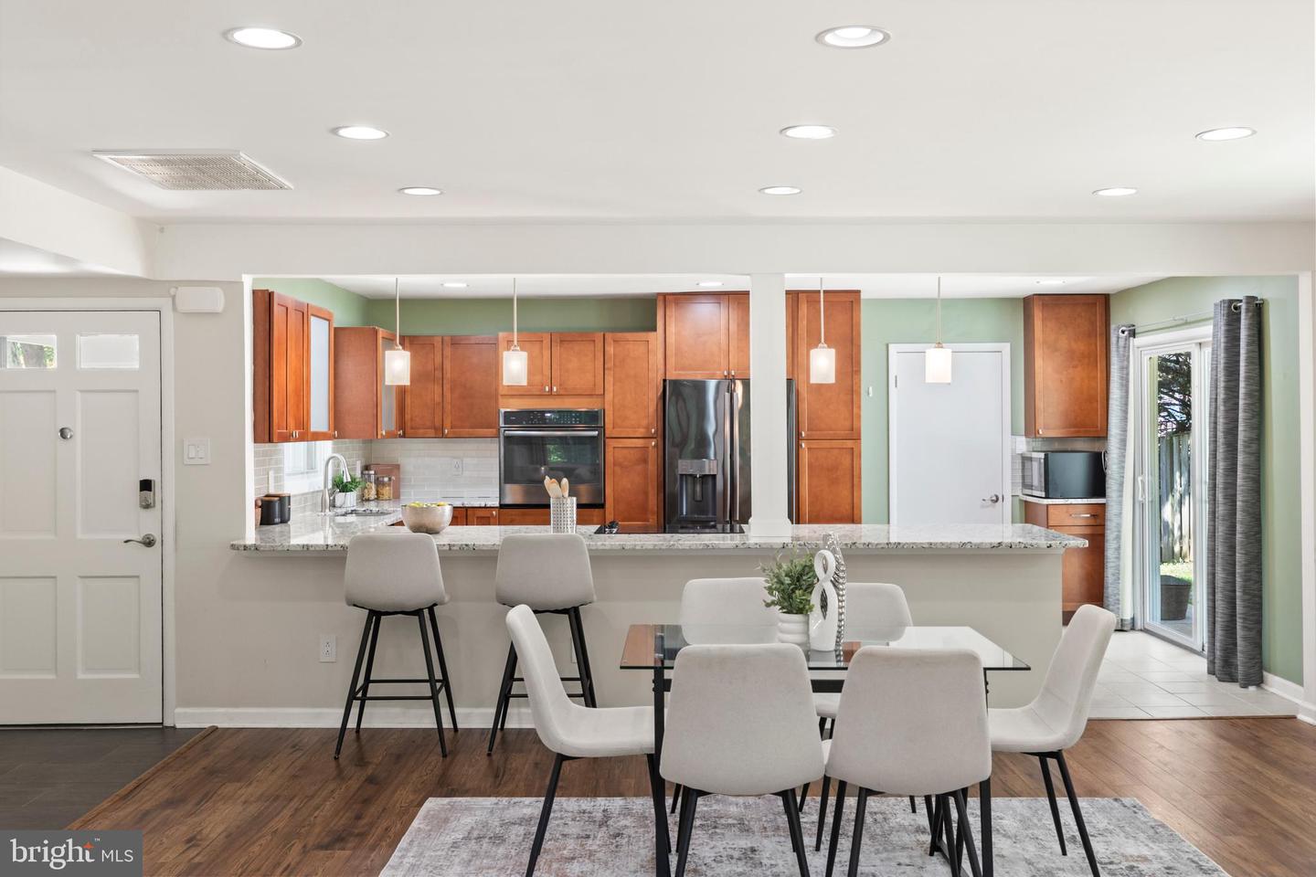 7219 WICKFORD DR, ALEXANDRIA, Virginia 22315, 3 Bedrooms Bedrooms, ,2 BathroomsBathrooms,Residential,For sale,7219 WICKFORD DR,VAFX2252978 MLS # VAFX2252978