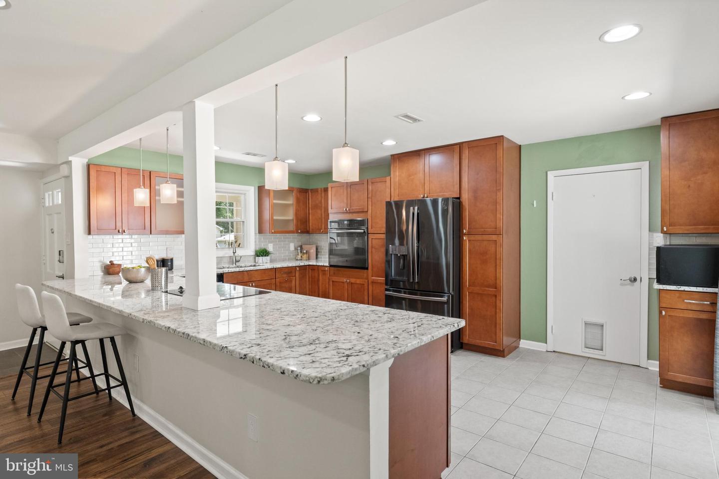 7219 WICKFORD DR, ALEXANDRIA, Virginia 22315, 3 Bedrooms Bedrooms, ,2 BathroomsBathrooms,Residential,For sale,7219 WICKFORD DR,VAFX2252978 MLS # VAFX2252978