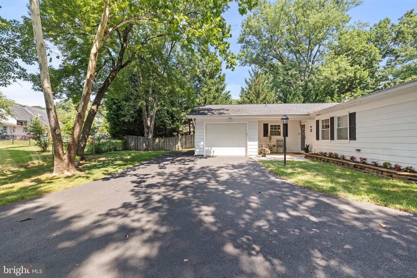 7219 WICKFORD DR, ALEXANDRIA, Virginia 22315, 3 Bedrooms Bedrooms, ,2 BathroomsBathrooms,Residential,For sale,7219 WICKFORD DR,VAFX2252978 MLS # VAFX2252978