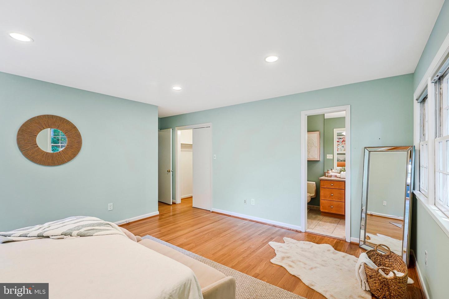 2613 EAST MEREDITH DR, VIENNA, Virginia 22181, 5 Bedrooms Bedrooms, ,3 BathroomsBathrooms,Residential,For sale,2613 EAST MEREDITH DR,VAFX2253562 MLS # VAFX2253562