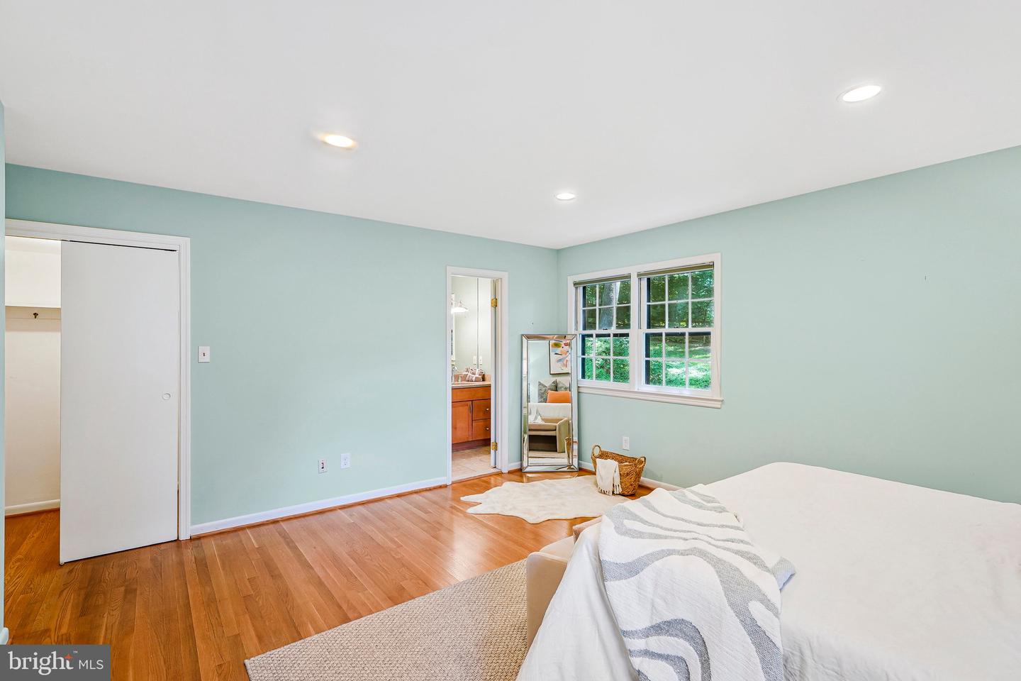 2613 EAST MEREDITH DR, VIENNA, Virginia 22181, 5 Bedrooms Bedrooms, ,3 BathroomsBathrooms,Residential,For sale,2613 EAST MEREDITH DR,VAFX2253562 MLS # VAFX2253562