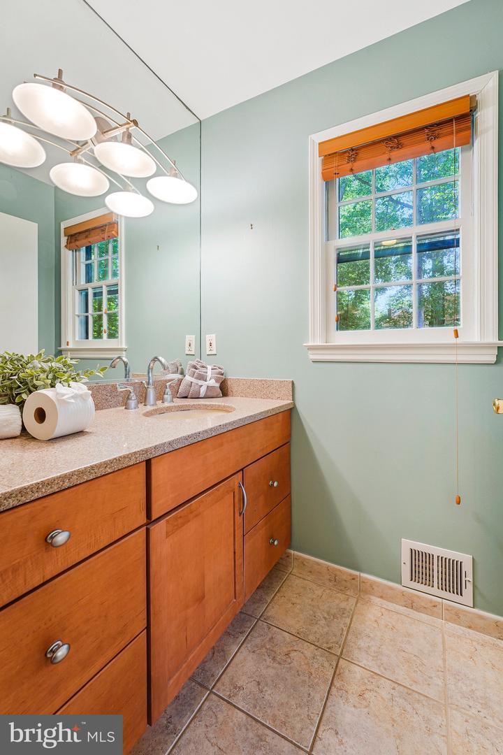 2613 EAST MEREDITH DR, VIENNA, Virginia 22181, 5 Bedrooms Bedrooms, ,3 BathroomsBathrooms,Residential,For sale,2613 EAST MEREDITH DR,VAFX2253562 MLS # VAFX2253562