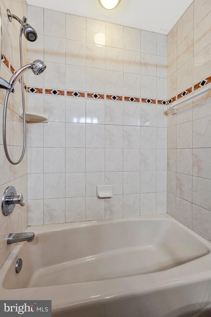 2613 EAST MEREDITH DR, VIENNA, Virginia 22181, 5 Bedrooms Bedrooms, ,3 BathroomsBathrooms,Residential,For sale,2613 EAST MEREDITH DR,VAFX2253562 MLS # VAFX2253562