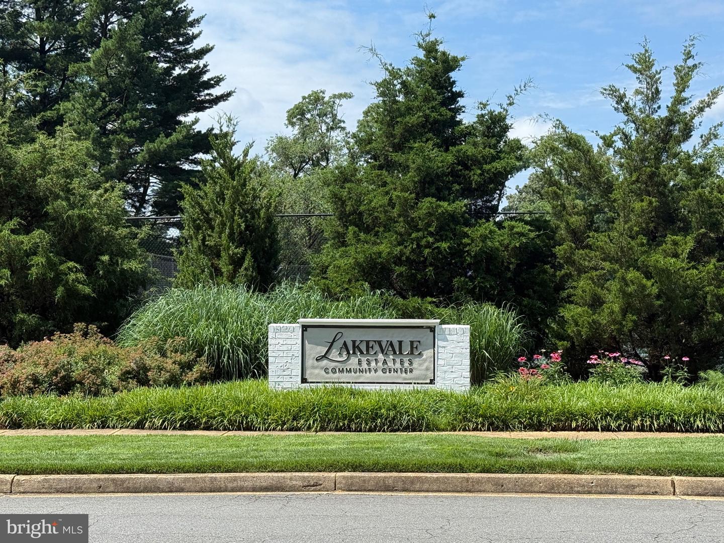 2613 EAST MEREDITH DR, VIENNA, Virginia 22181, 5 Bedrooms Bedrooms, ,3 BathroomsBathrooms,Residential,For sale,2613 EAST MEREDITH DR,VAFX2253562 MLS # VAFX2253562