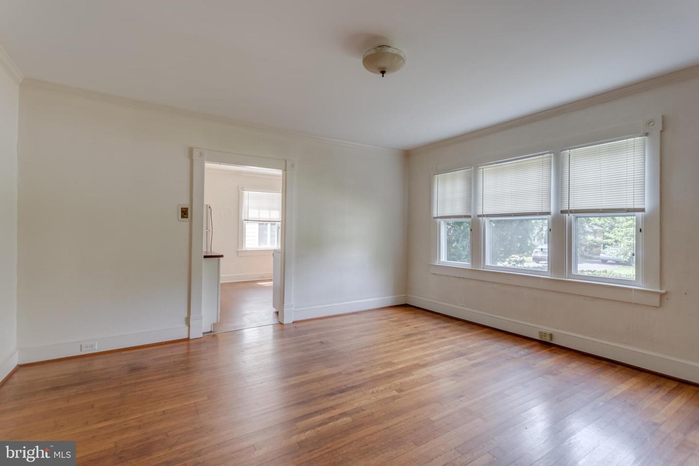 218 TREADWELL ST, BERRYVILLE, Virginia 22611, 5 Bedrooms Bedrooms, ,5 BathroomsBathrooms,Residential,For sale,218 TREADWELL ST,VACL2003898 MLS # VACL2003898