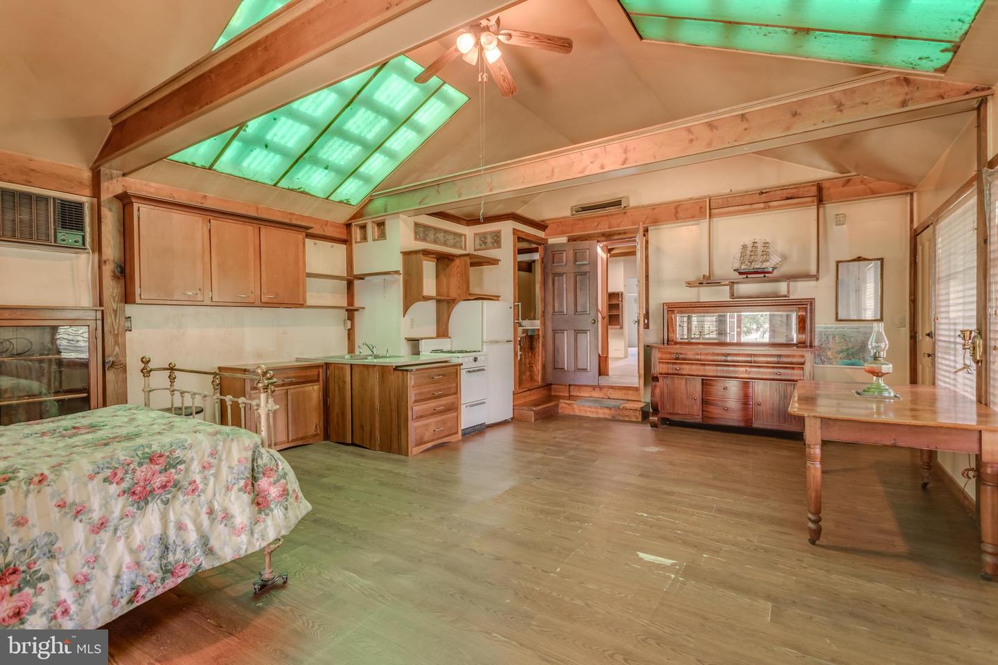 218 TREADWELL ST, BERRYVILLE, Virginia 22611, 5 Bedrooms Bedrooms, ,5 BathroomsBathrooms,Residential,For sale,218 TREADWELL ST,VACL2003898 MLS # VACL2003898