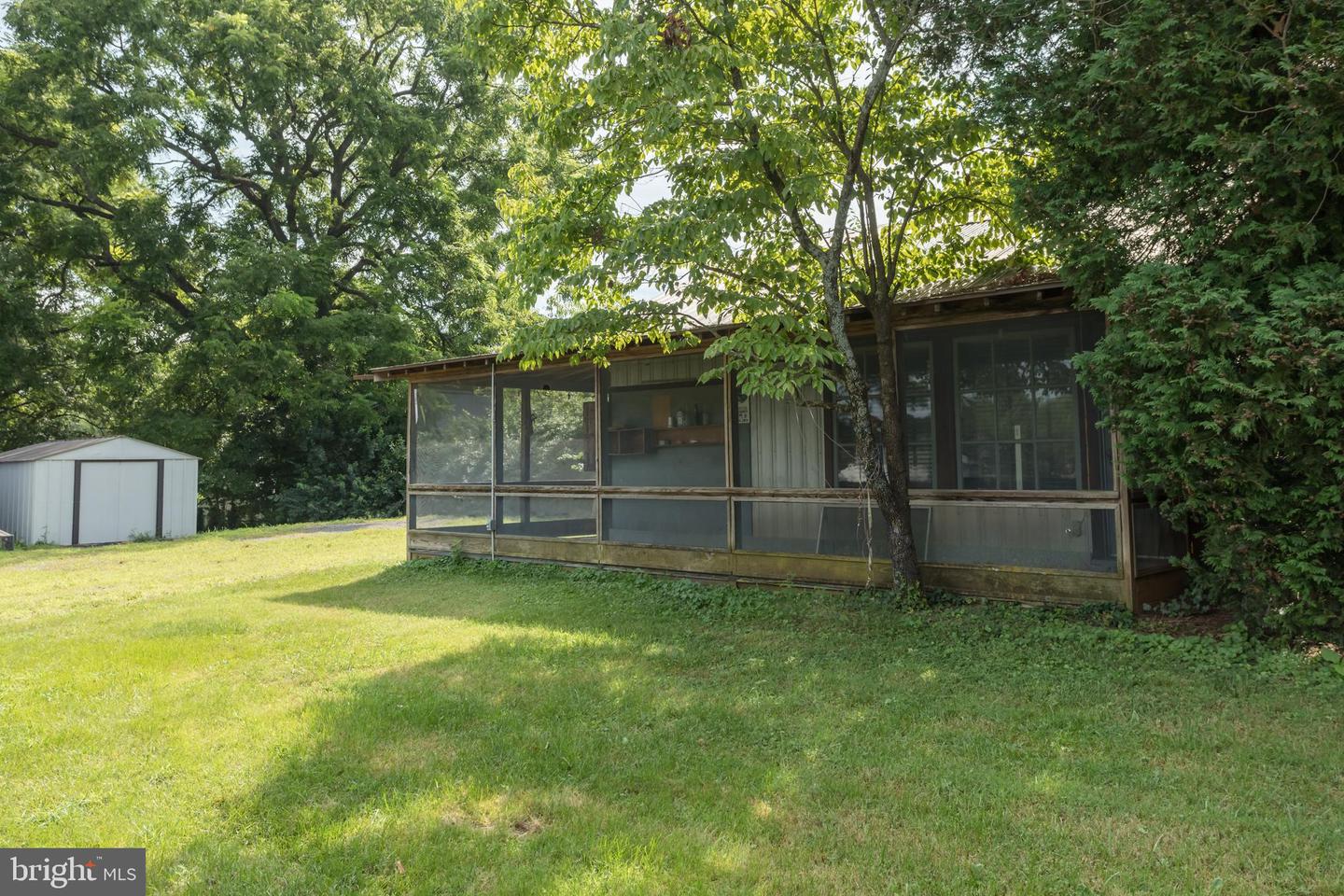 218 TREADWELL ST, BERRYVILLE, Virginia 22611, 5 Bedrooms Bedrooms, ,5 BathroomsBathrooms,Residential,For sale,218 TREADWELL ST,VACL2003898 MLS # VACL2003898