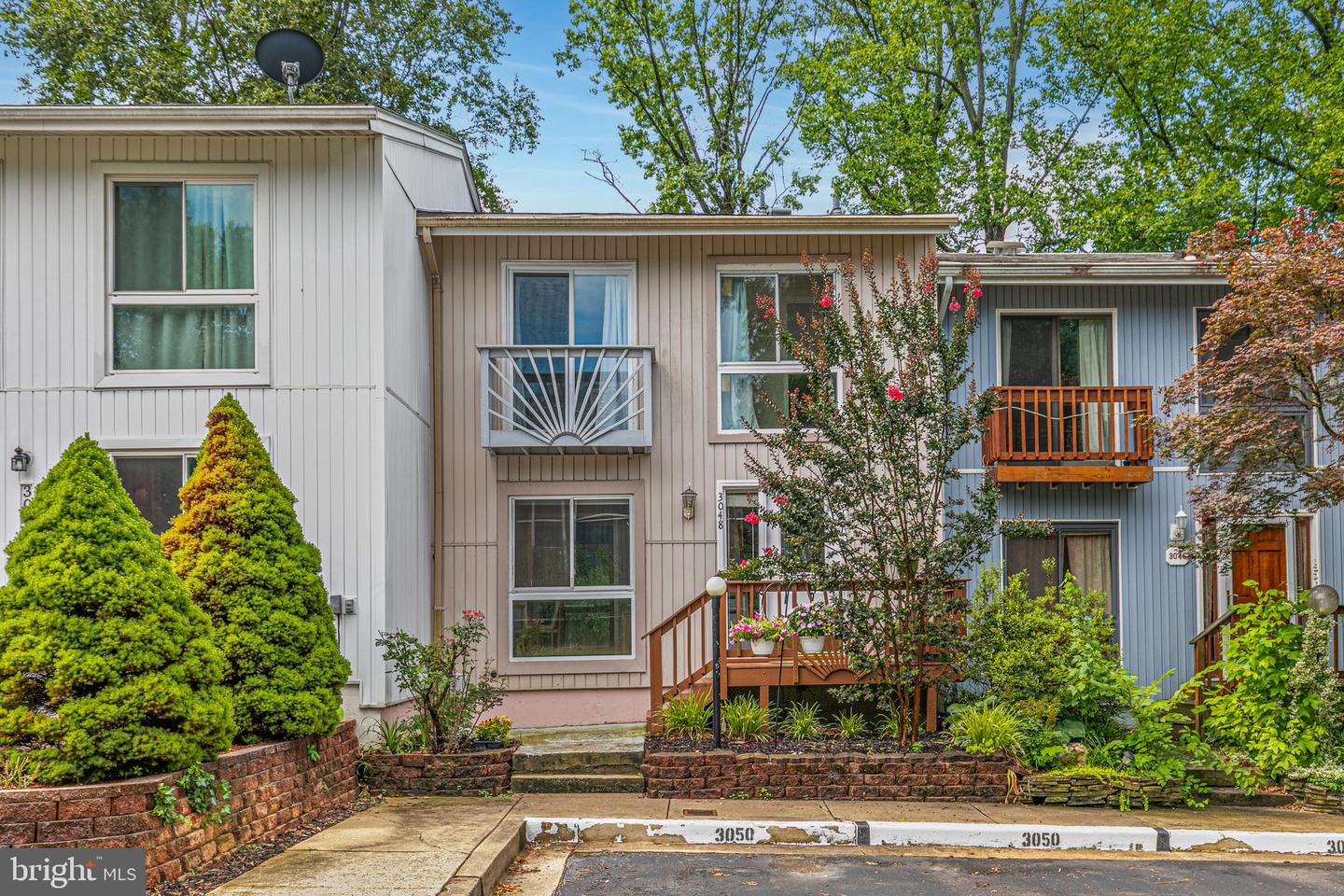 3048 SUGAR LN, VIENNA, Virginia 22181, 4 Bedrooms Bedrooms, ,3 BathroomsBathrooms,Residential,For sale,3048 SUGAR LN,VAFX2254532 MLS # VAFX2254532