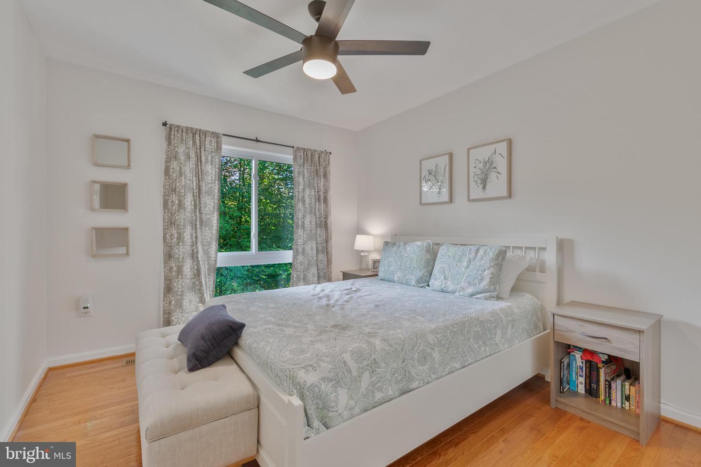 3048 SUGAR LN, VIENNA, Virginia 22181, 4 Bedrooms Bedrooms, ,3 BathroomsBathrooms,Residential,For sale,3048 SUGAR LN,VAFX2254532 MLS # VAFX2254532