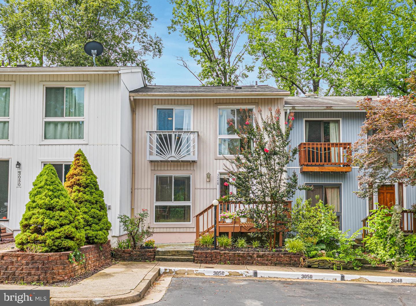 3048 SUGAR LN, VIENNA, Virginia 22181, 4 Bedrooms Bedrooms, ,3 BathroomsBathrooms,Residential,For sale,3048 SUGAR LN,VAFX2254532 MLS # VAFX2254532