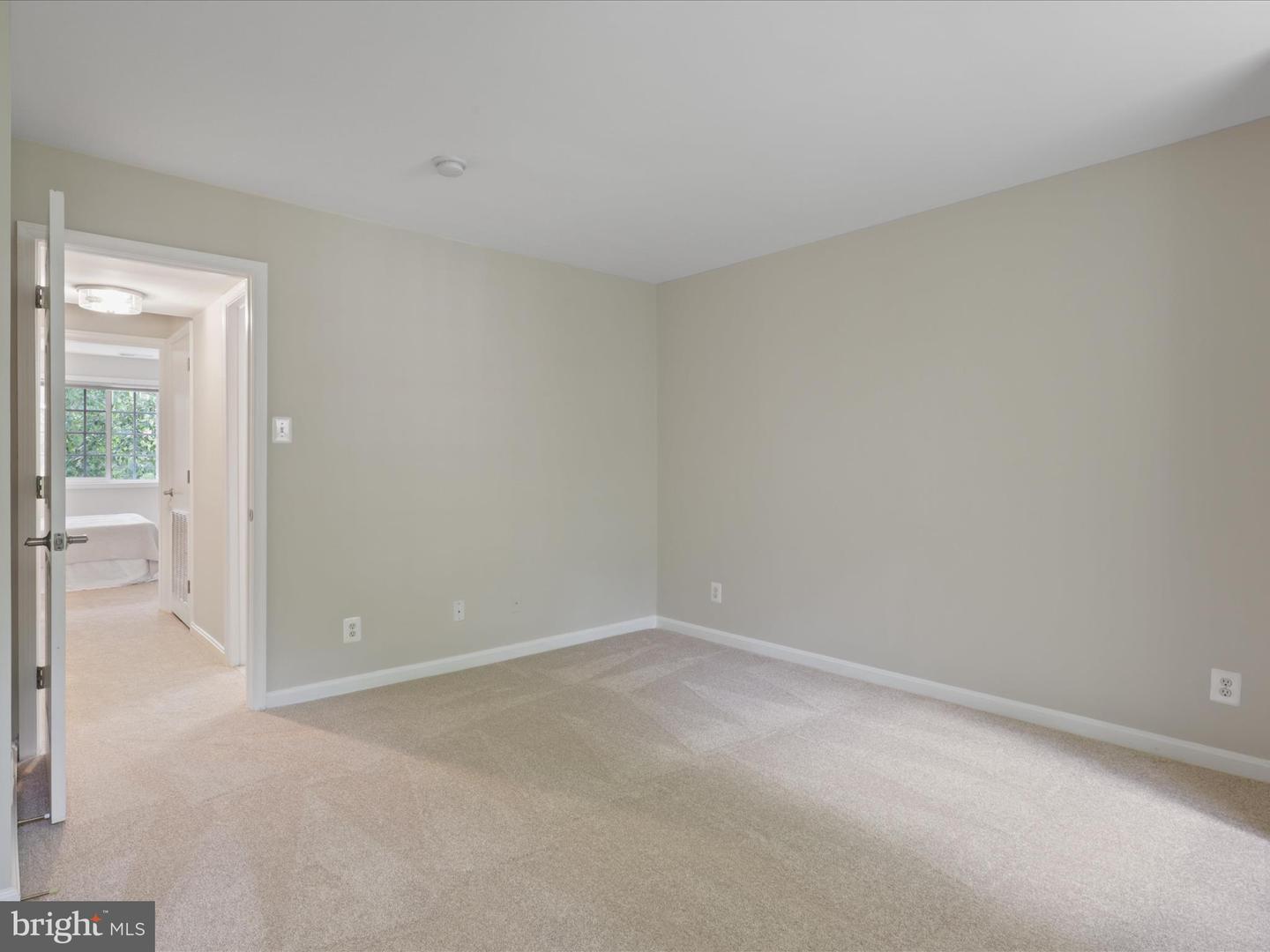 5270 MARIS AVE, ALEXANDRIA, Virginia 22304, 2 Bedrooms Bedrooms, ,1 BathroomBathrooms,Residential,For sale,5270 MARIS AVE,VAAX2047364 MLS # VAAX2047364