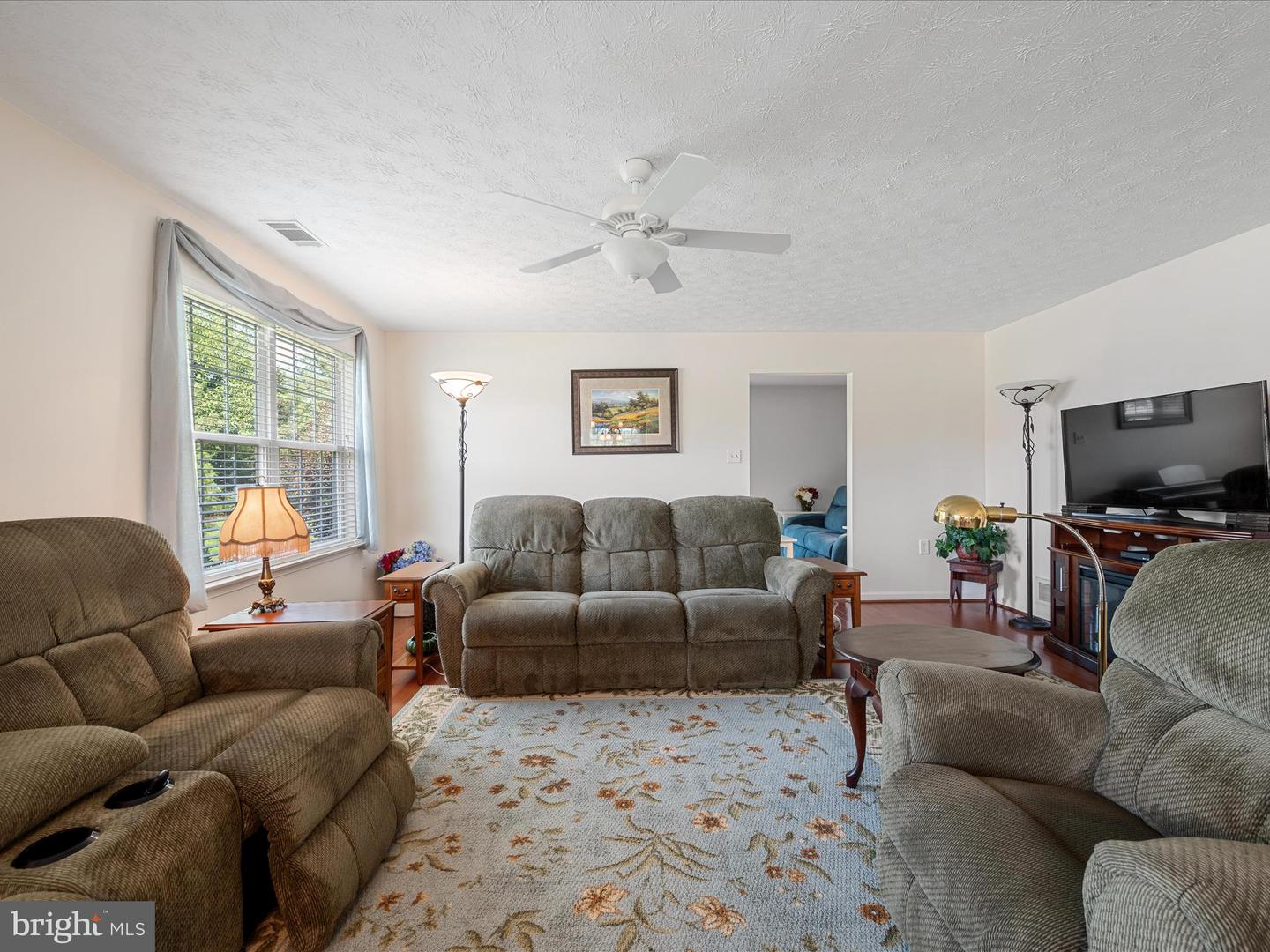 101 ROSEWOOD LN, WINCHESTER, Virginia 22602, 2 Bedrooms Bedrooms, ,2 BathroomsBathrooms,Residential,For sale,101 ROSEWOOD LN,VAFV2035408 MLS # VAFV2035408