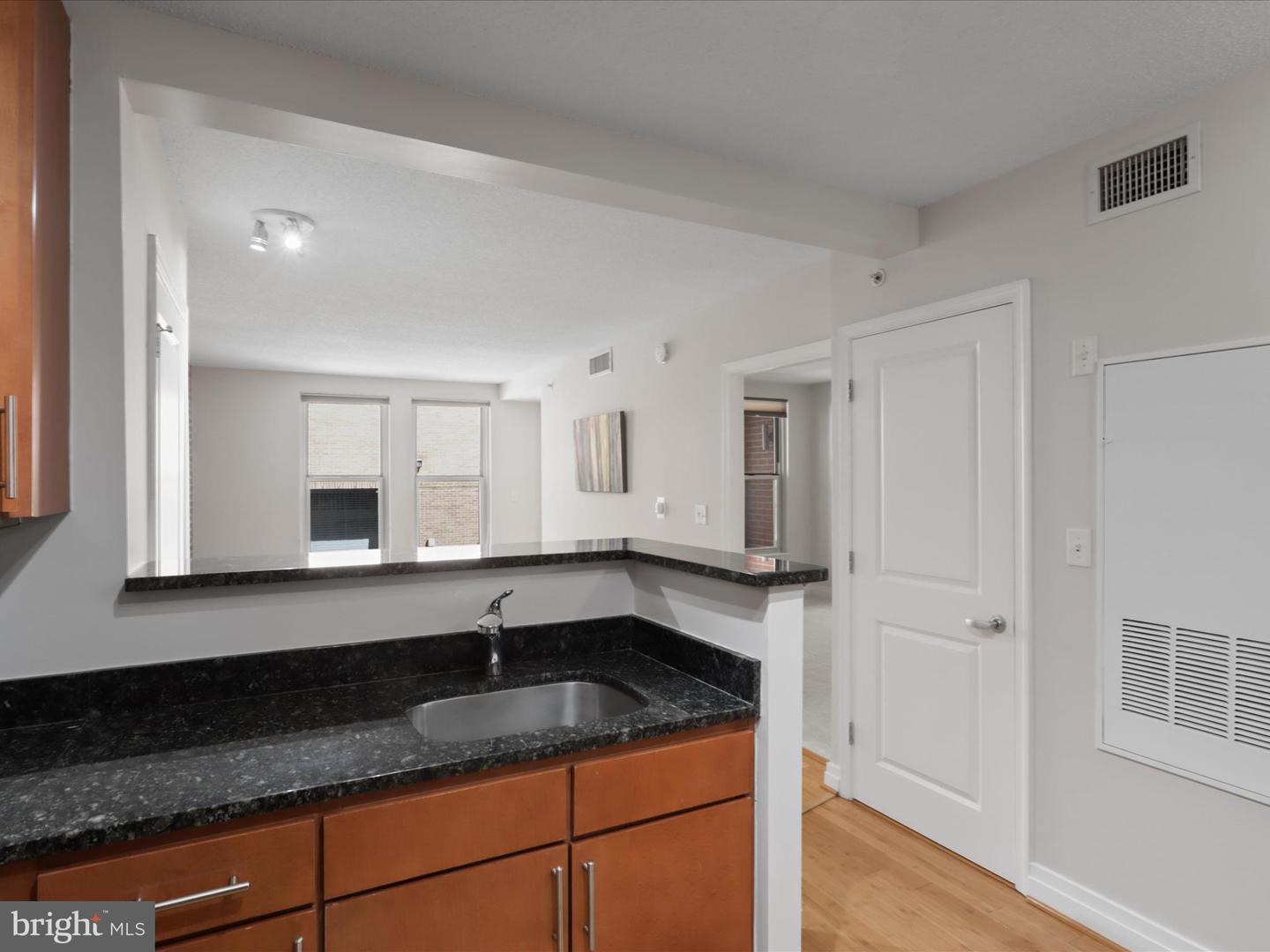 915 E ST NW #301, WASHINGTON, District Of Columbia 20004, 1 Bedroom Bedrooms, ,1 BathroomBathrooms,Residential,For sale,915 E ST NW #301,DCDC2210166 MLS # DCDC2210166