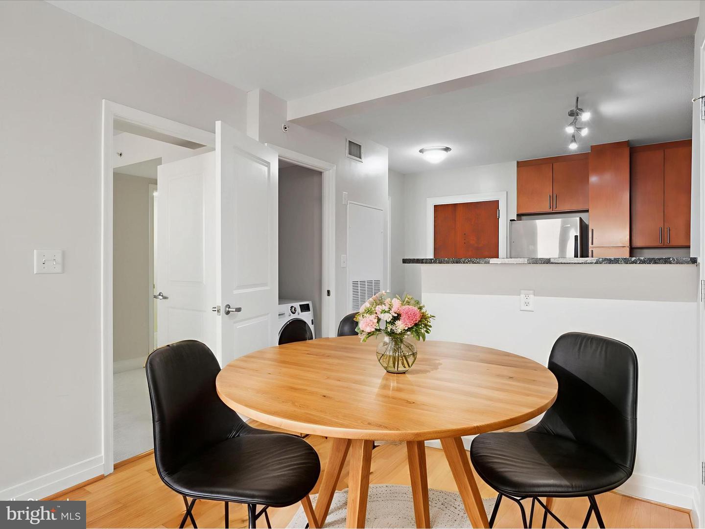 915 E ST NW #301, WASHINGTON, District Of Columbia 20004, 1 Bedroom Bedrooms, ,1 BathroomBathrooms,Residential,For sale,915 E ST NW #301,DCDC2210166 MLS # DCDC2210166