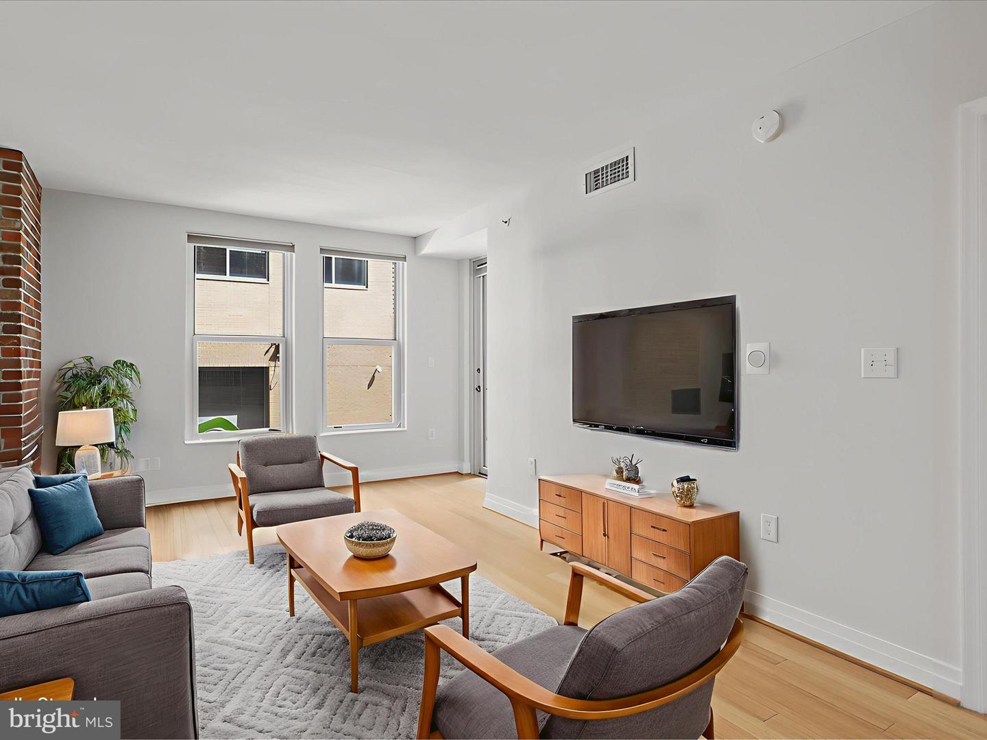 915 E ST NW #301, WASHINGTON, District Of Columbia 20004, 1 Bedroom Bedrooms, ,1 BathroomBathrooms,Residential,For sale,915 E ST NW #301,DCDC2210166 MLS # DCDC2210166