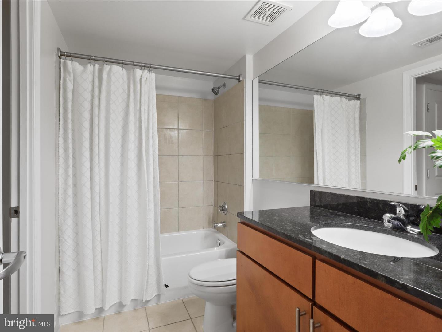 915 E ST NW #301, WASHINGTON, District Of Columbia 20004, 1 Bedroom Bedrooms, ,1 BathroomBathrooms,Residential,For sale,915 E ST NW #301,DCDC2210166 MLS # DCDC2210166
