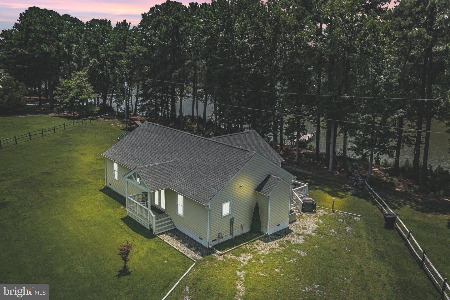 408 SMITH POINT RD, REEDVILLE, Virginia 22539, 3 Bedrooms Bedrooms, 5 Rooms Rooms,2 BathroomsBathrooms,Residential,For sale,408 SMITH POINT RD,VANV2001674 MLS # VANV2001674