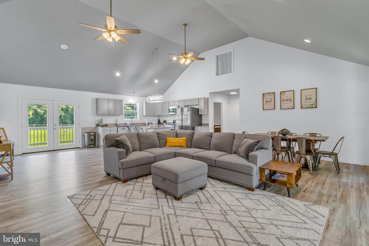 408 SMITH POINT RD, REEDVILLE, Virginia 22539, 3 Bedrooms Bedrooms, 5 Rooms Rooms,2 BathroomsBathrooms,Residential,For sale,408 SMITH POINT RD,VANV2001674 MLS # VANV2001674